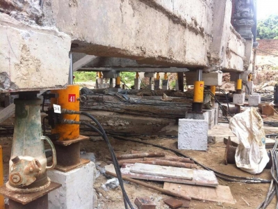 建筑顶升纠偏加固